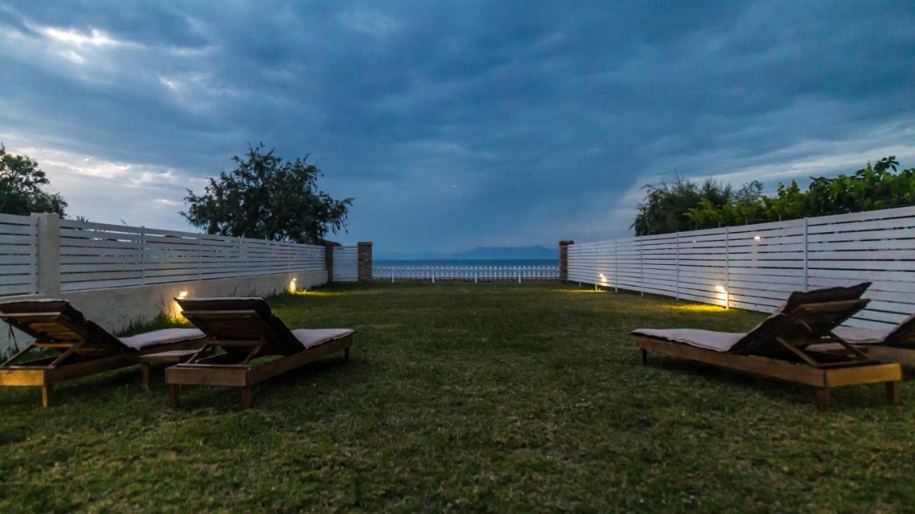 Terracotta Beach House Lefkimmi  Ngoại thất bức ảnh